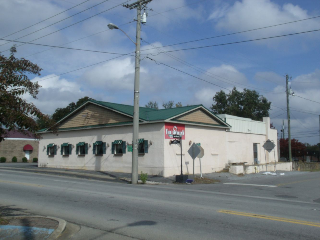 222 N Main St, Arab, AL 35016